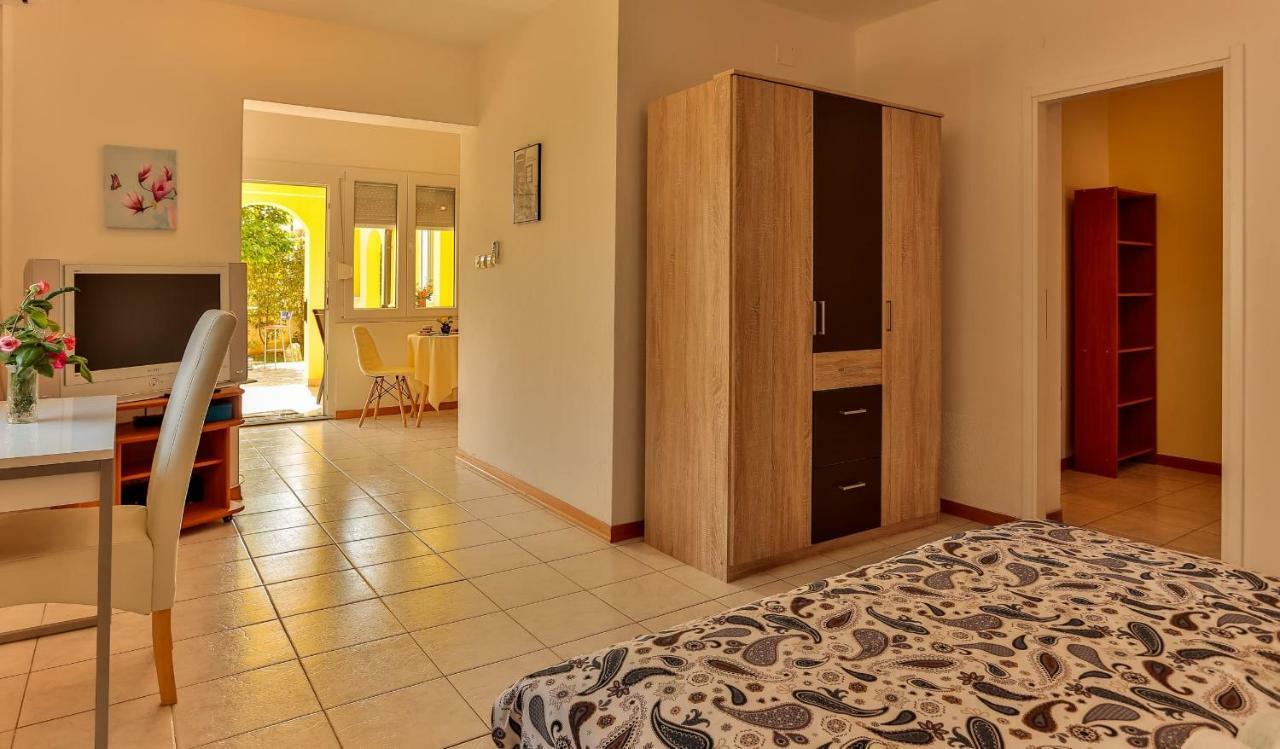 Apartments Dora Victoria Dream Medulin Exterior foto