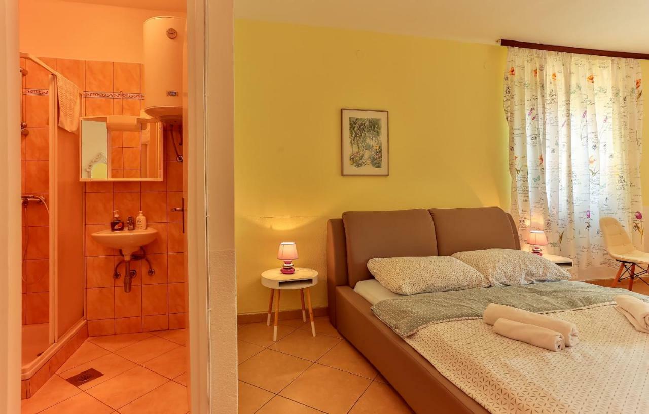 Apartments Dora Victoria Dream Medulin Exterior foto