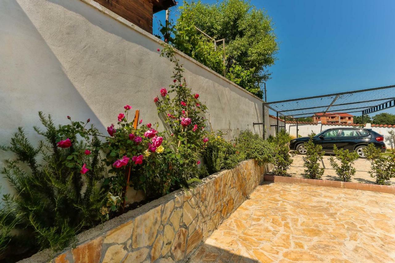 Apartments Dora Victoria Dream Medulin Exterior foto